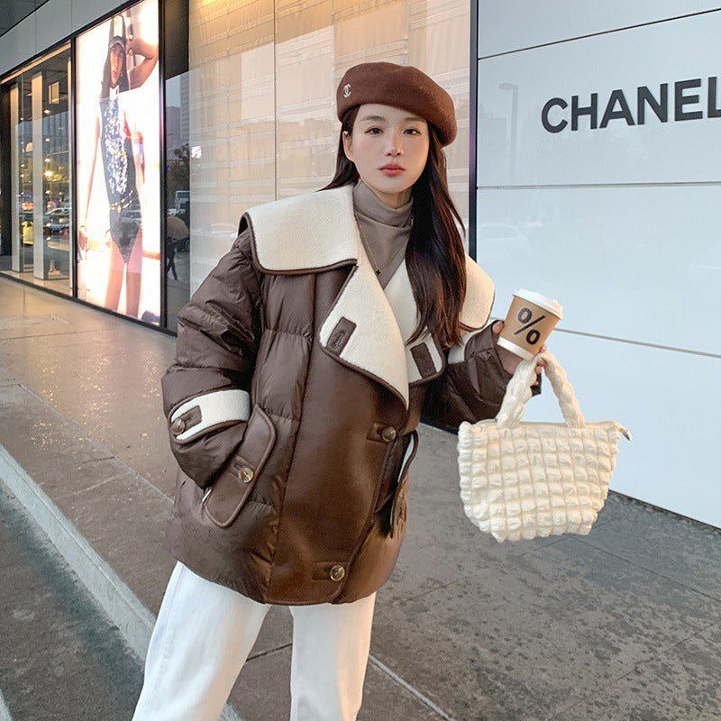 Doudoune à gros revers et coutures intégrées en fourrure