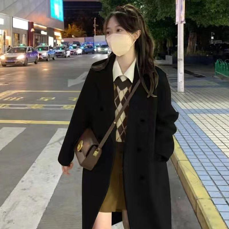 Costume ample mi-long en laine et trench-coat